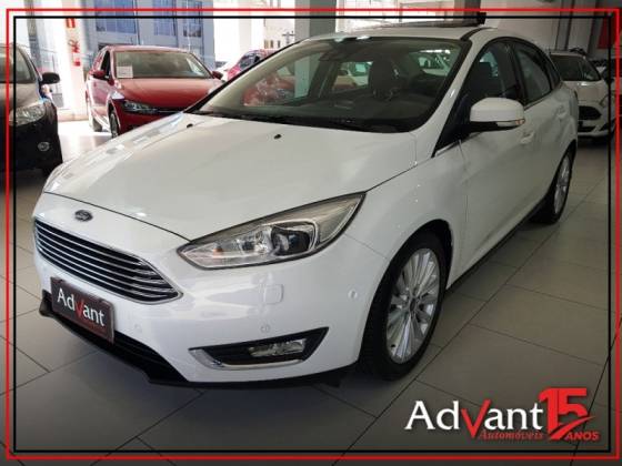 FORD FOCUS 2.0 TITANIUM PLUS FASTBACK 16V FLEX 4P POWERSHIFT